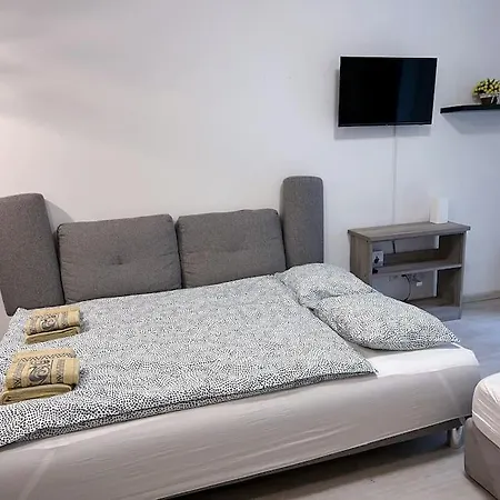 Apartamento Corvin Cozy With Balcony309