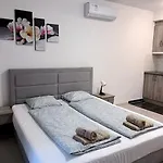 Corvin Cozy With Balcony309 *