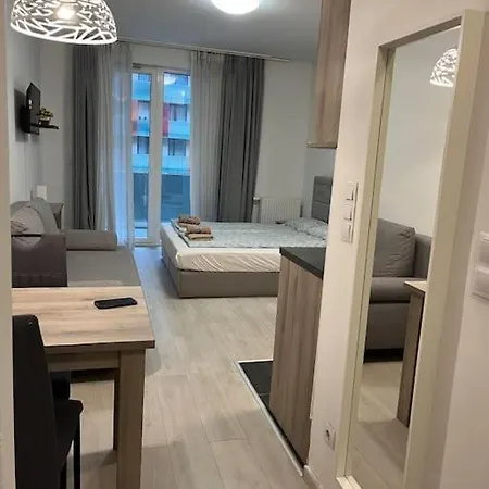 Appartamento Corvin Cozy With Balcony309 Budapest