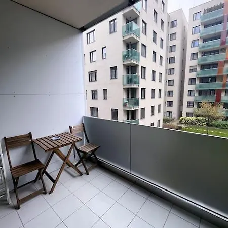 Appartamento Corvin Cozy With Balcony309 Budapest